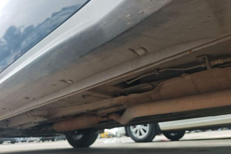 Used Dongfeng Fengon 580 2016 1.5T Manual Luxury Edition Left Side Sill