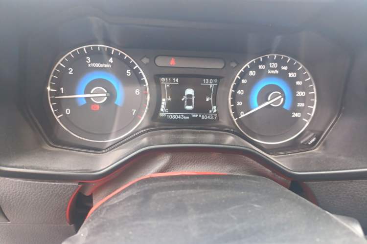 Used Dongfeng Fengon 580 2016 1.5T Manual Luxury Edition Odometer Close Up
