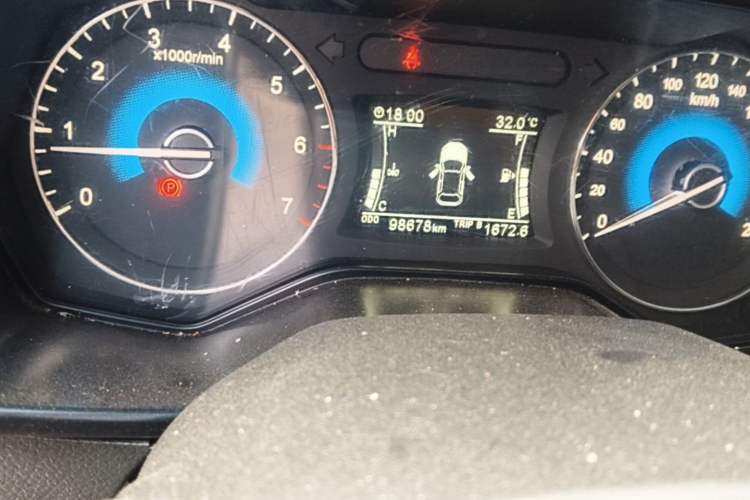 Used Dongfeng Fengon 580 2016 1.5T Manual Luxury Edition Odometer Close Up