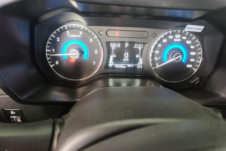 Used Dongfeng Fengon 580 2016 Revised Version 1.5T CVT Comfort Edition Odometer Close Up