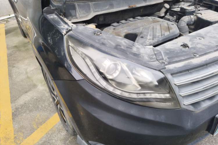 Used Dongfeng Fengon 580 2016 Revised Version 1.5T CVT Luxury Edition Right Front Headlight