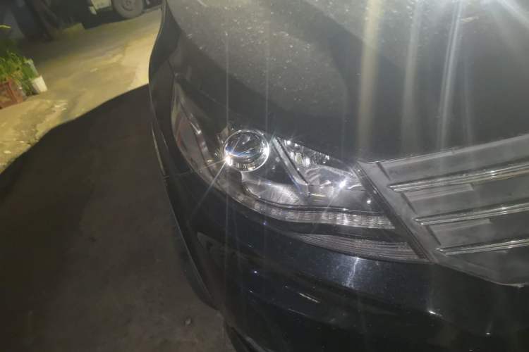 Used Dongfeng Fengon 580 2016 Revised Version 1.5T CVT Luxury Edition Right Front Headlight