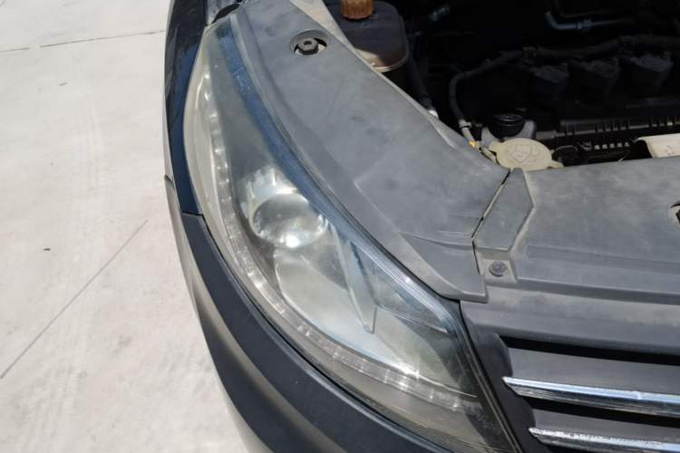 Used Dongfeng Fengon 580 2016 1.5T Manual Luxury Edition Right Front Headlight