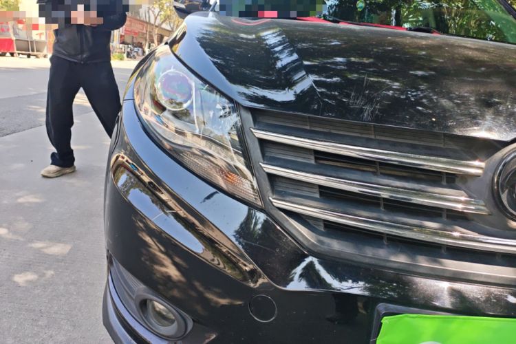 Used Dongfeng Fengon 580 2016 1.5T Manual Luxury Edition Right Front Headlight