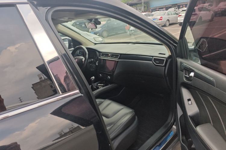 Used Dongfeng Fengon 580 2016 1.5T Manual Luxury Edition Right Front Seat