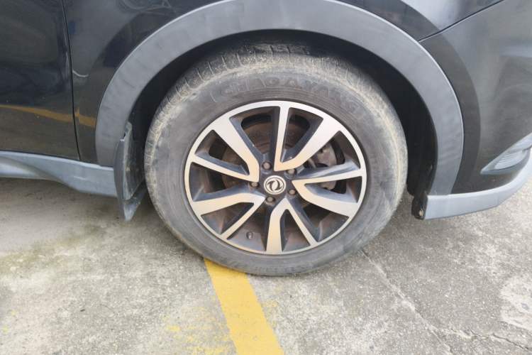 Used Dongfeng Fengon 580 2016 Revised Version 1.5T CVT Luxury Edition Right Front Wheel Hub