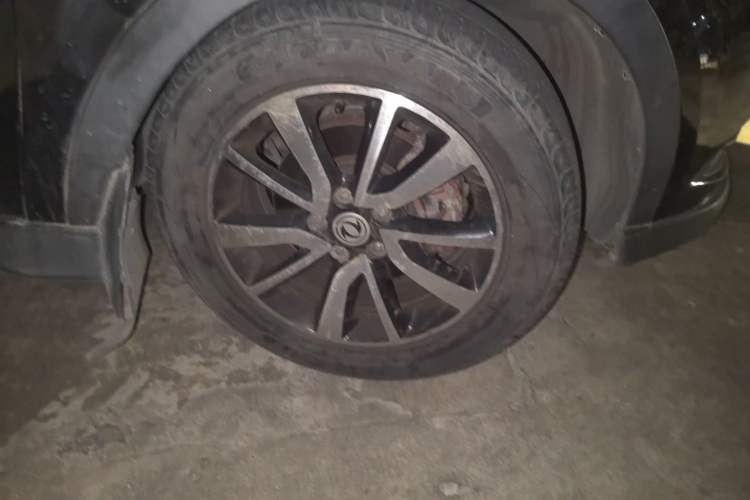 Used Dongfeng Fengon 580 2016 Revised Version 1.5T CVT Luxury Edition Right Front Wheel Hub