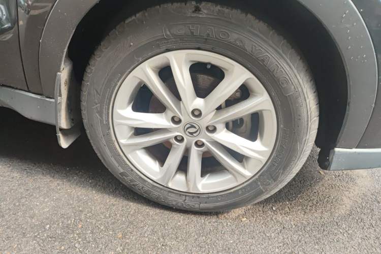 Used Dongfeng Fengon 580 2016 1.8L Manual Comfort Model Right Front Wheel Hub
