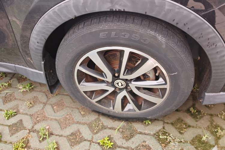 Used Dongfeng Fengon 580 2016 1.5T CVT Luxury Model Right Front Wheel Hub