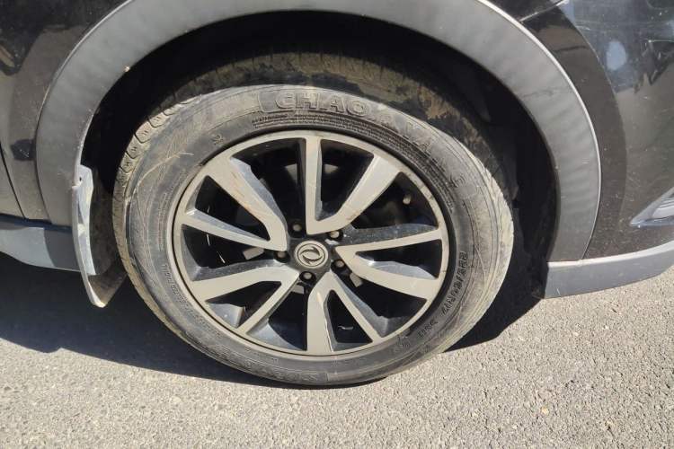 Used Dongfeng Fengon 580 2016 1.5T Manual Luxury Edition Right Front Wheel Hub