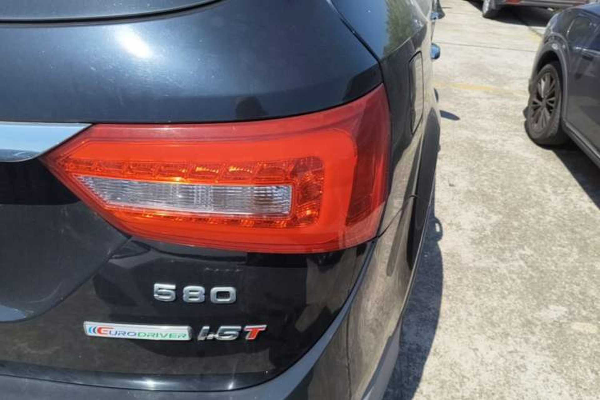 Used Dongfeng Fengon 580 2016 1.5T Manual Luxury Edition Right Rear Taillight