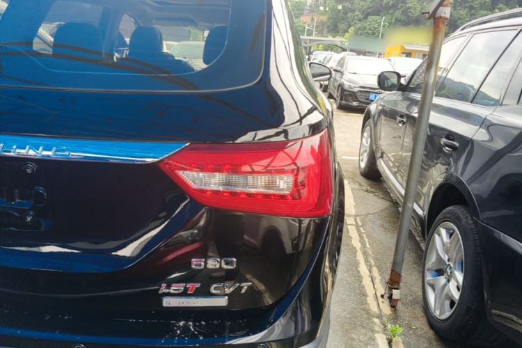 Used Dongfeng Fengon 580 2016 Revised Version 1.5T CVT Luxury Edition Right Rear Taillight