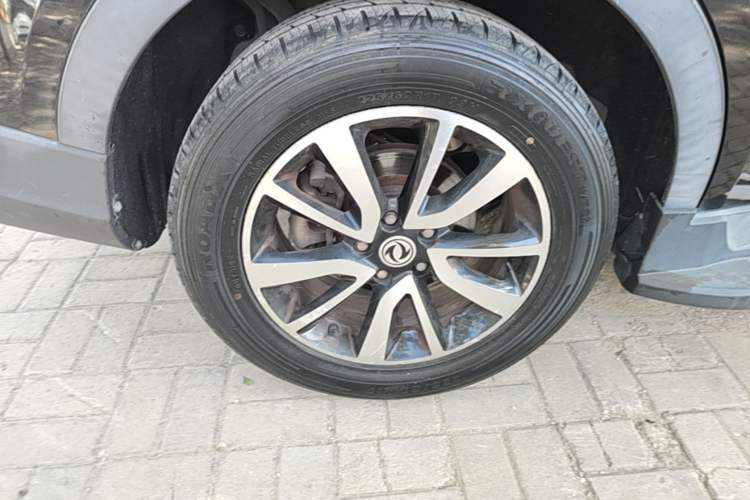 Used Dongfeng Fengon 580 2016 1.5T Manual Luxury Edition Right Rear Wheel Hub