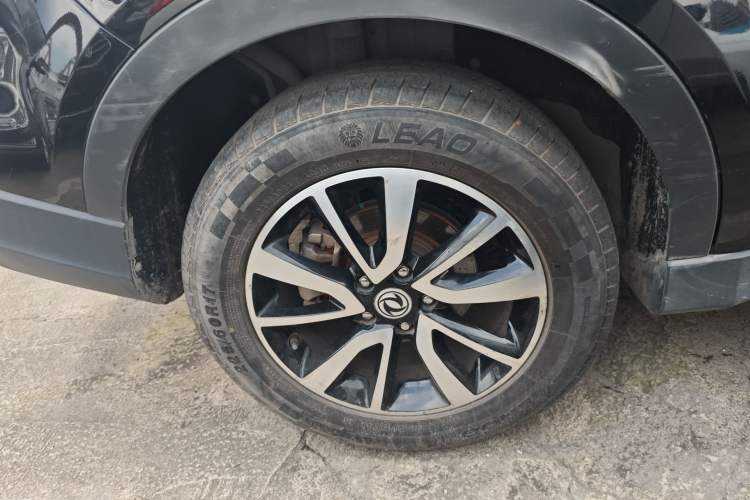 Used Dongfeng Fengon 580 2016 1.5T Manual Luxury Edition Right Rear Wheel Hub
