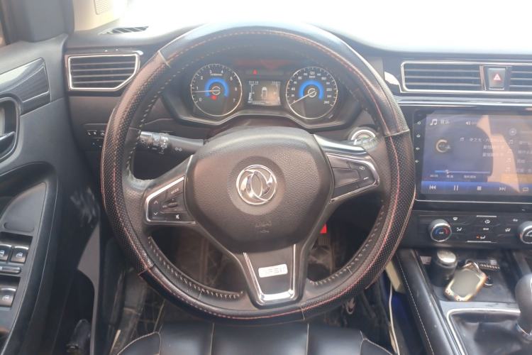 Used Dongfeng Fengon 580 2016 1.5T Manual Luxury Edition Steering Wheel