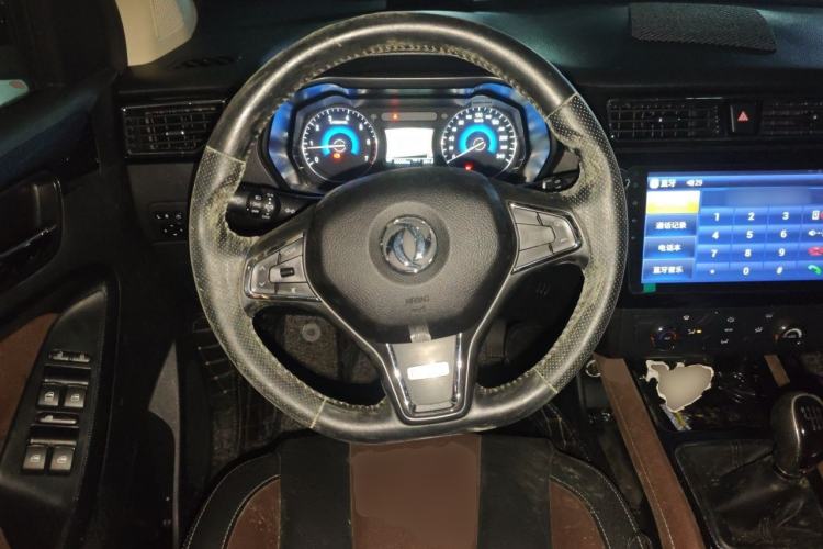 Used Dongfeng Fengon 580 2016 1.5T Manual Luxury Edition Steering Wheel