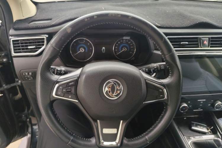 Used Dongfeng Fengon 580 2016 1.5T Manual Luxury Edition Steering Wheel