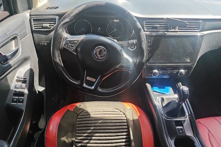 Used Dongfeng Fengon 580 2016 1.5T Manual Luxury Edition Steering Wheel