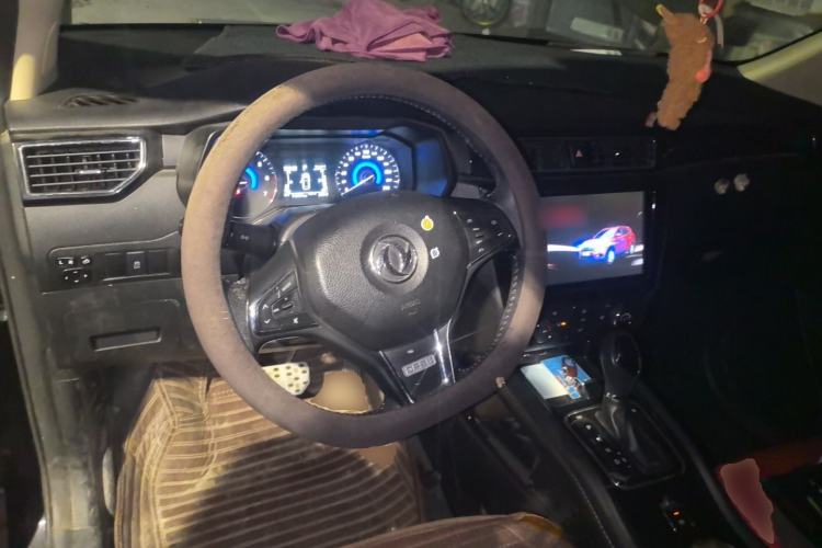 Used Dongfeng Fengon 580 2016 Revised Version 1.5T CVT Luxury Edition Steering Wheel