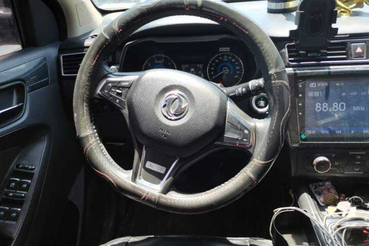 Used Dongfeng Fengon 580 2016 1.5T Manual Luxury Edition Steering Wheel