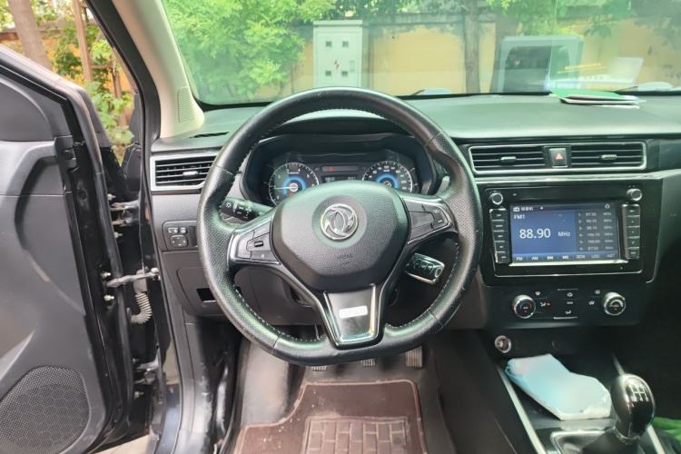 Used Dongfeng Fengon 580 2016 1.8L Manual Comfort Model Steering Wheel
