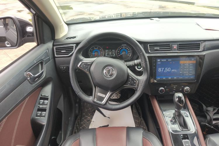 Used Dongfeng Fengon 580 2016 Revised Version 1.5T CVT Luxury Edition Steering Wheel
