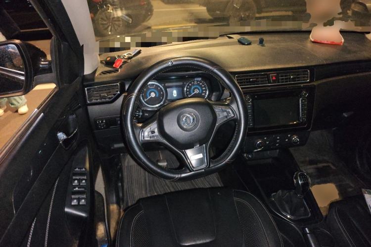 Used Dongfeng Fengon 580 2016 1.8L Manual Comfort Model Steering Wheel