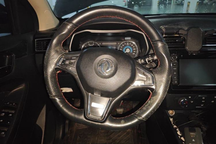 Used Dongfeng Fengon 580 2016 1.8L Manual Comfort Model Steering Wheel