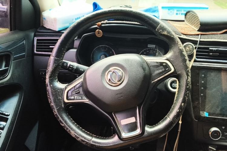 Used Dongfeng Fengon 580 2016 1.5T Manual Luxury Edition Steering Wheel