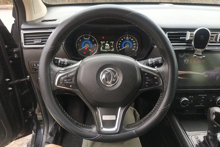 Used Dongfeng Fengon 580 2016 Revised Version 1.5T CVT Luxury Edition Steering Wheel