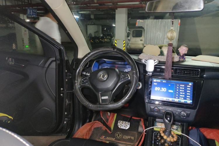 Used Dongfeng Fengon 580 2016 1.5T CVT Luxury Model Steering Wheel