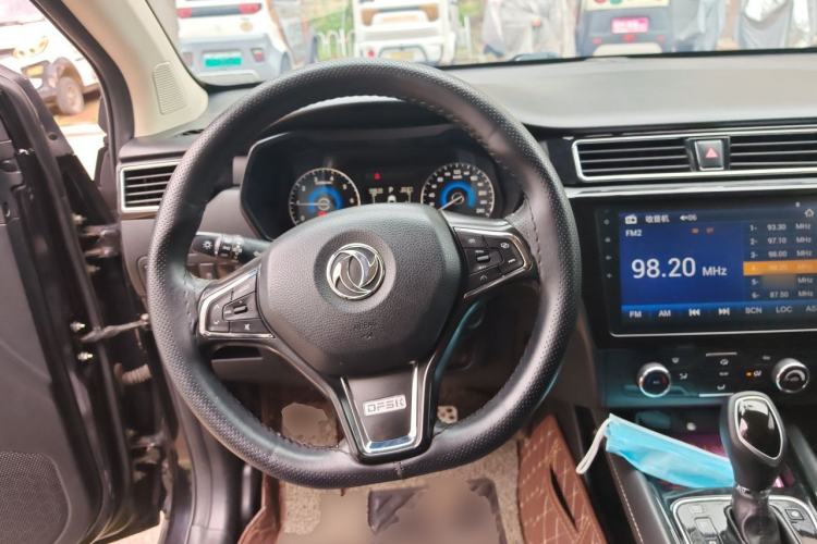 Used Dongfeng Fengon 580 2016 1.5T CVT Luxury Model Steering Wheel