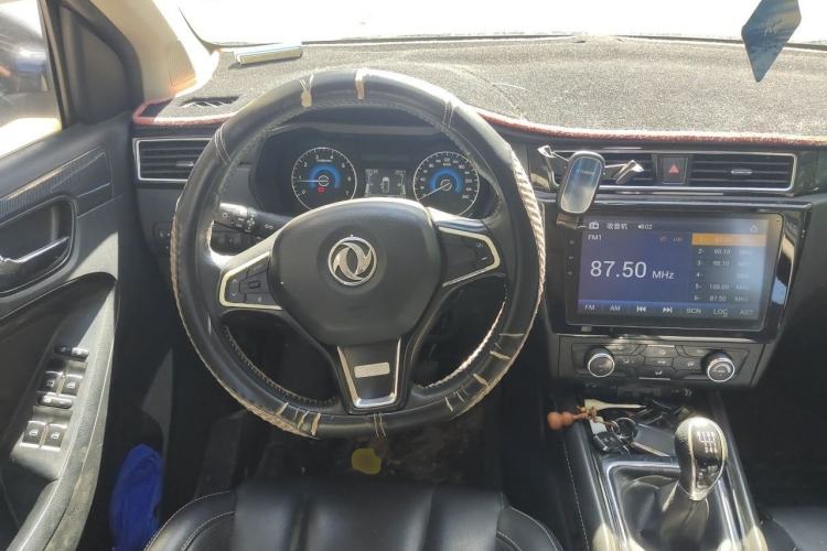 Used Dongfeng Fengon 580 2016 1.5T Manual Luxury Edition Steering Wheel