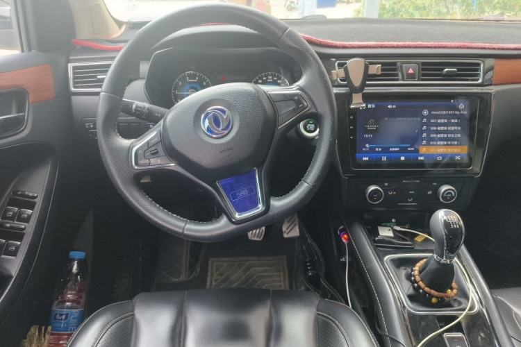 Used Dongfeng Fengon 580 2016 1.5T Manual Luxury Edition Steering Wheel