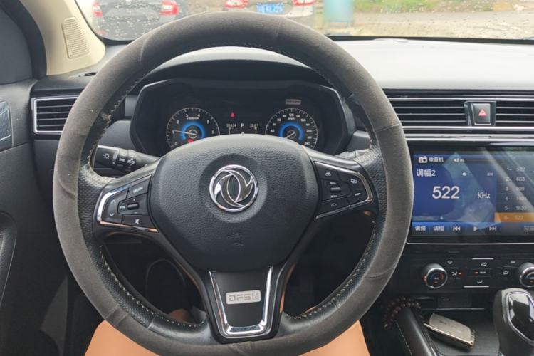Used Dongfeng Fengon 580 2016 Revised Version 1.5T CVT Luxury Edition Steering Wheel