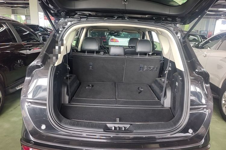 Used Dongfeng Fengon 580 2016 Revised Version 1.5T CVT Comfort Edition Trunk