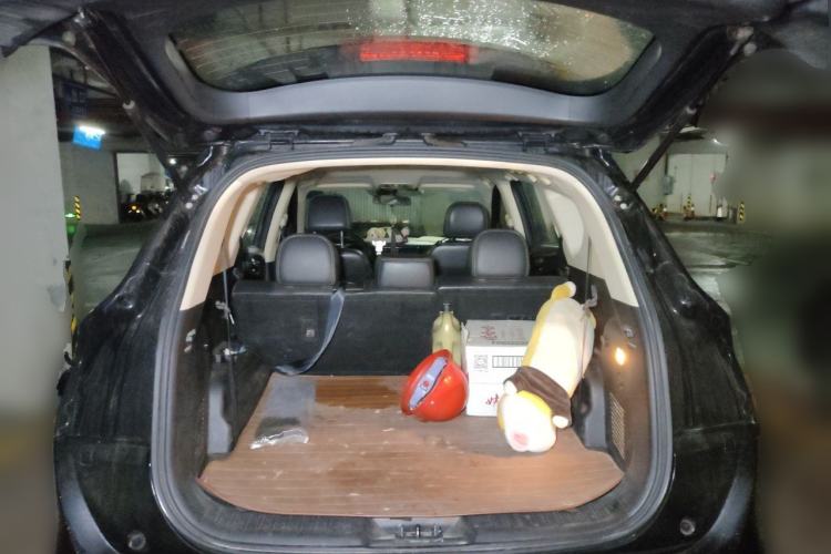 Used Dongfeng Fengon 580 2016 1.5T CVT Luxury Model Trunk