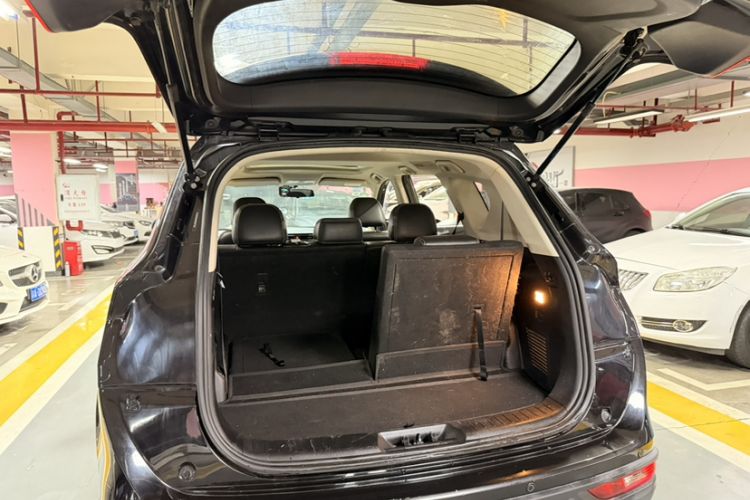 Used Dongfeng Fengon 580 2016 Revised Version 1.5T CVT Luxury Edition Trunk