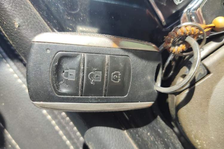 Used Dongfeng Fengon 580 2016 1.5T Manual Luxury Edition Vehicle Key
