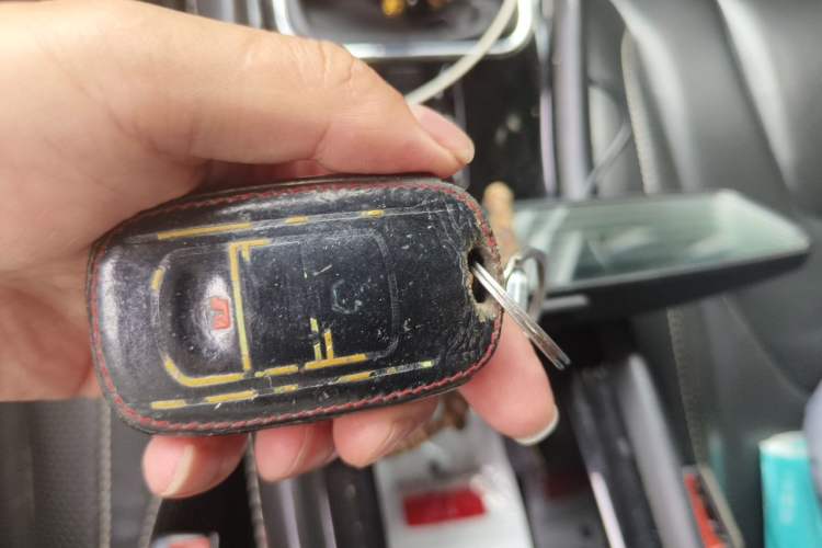 Used Dongfeng Fengon 580 2016 1.5T Manual Luxury Edition Vehicle Key