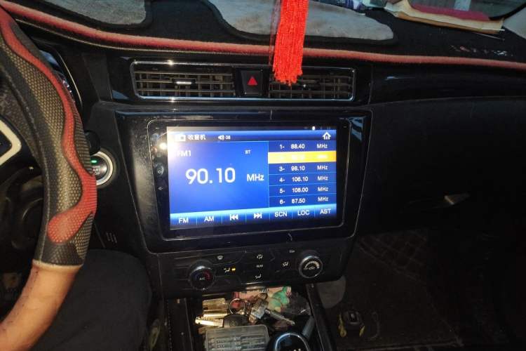 Used Dongfeng Fengon 580 2016 1.5T Manual Comfort Model Audio And AC Panel