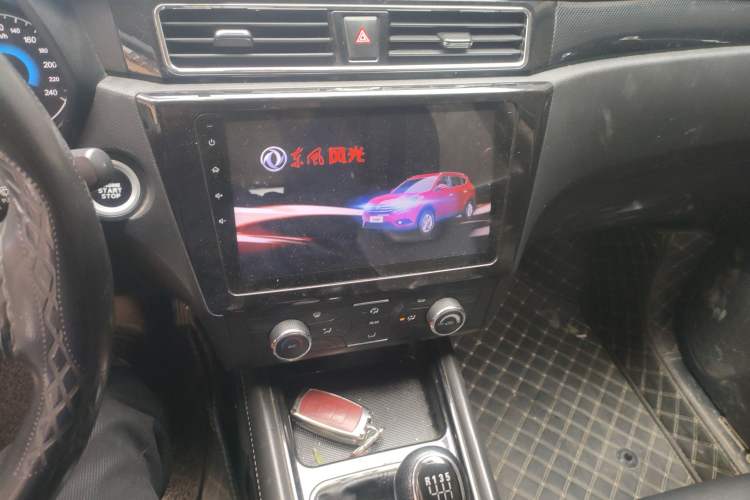 Used Dongfeng Fengon 580 2016 1.5T Manual Luxury Edition Audio And AC Panel