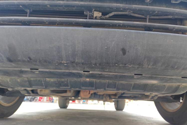 Used Dongfeng Fengon 580 2016 Revised Version 1.5T CVT Comfort Edition Chassis Front