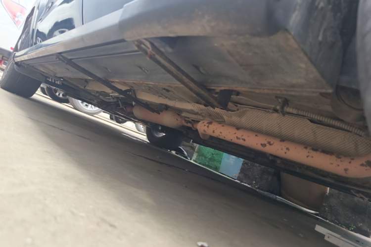 Used Dongfeng Fengon 580 2016 1.5T CVT Comfort Model Chassis Rear Left