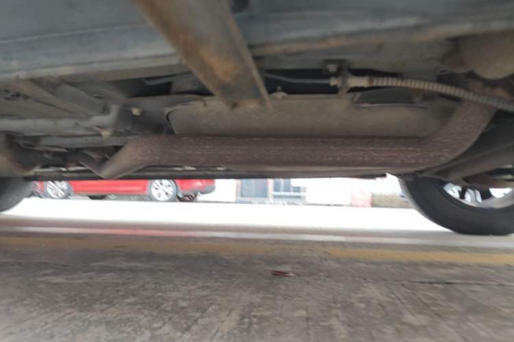 Used Dongfeng Fengon 580 2016 1.5T Manual Luxury Edition Chassis Rear Left