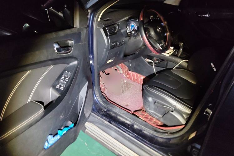 Used Dongfeng Fengon 580 2016 1.5T Manual Luxury Edition Driver Seat
