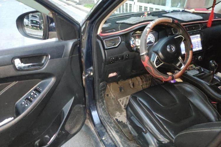 Used Dongfeng Fengon 580 2016 1.5T Manual Comfort Model Driver Seat