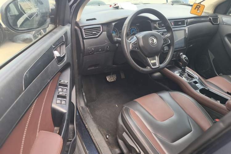 Used Dongfeng Fengon 580 2016 1.5T CVT Comfort Model Driver Seat