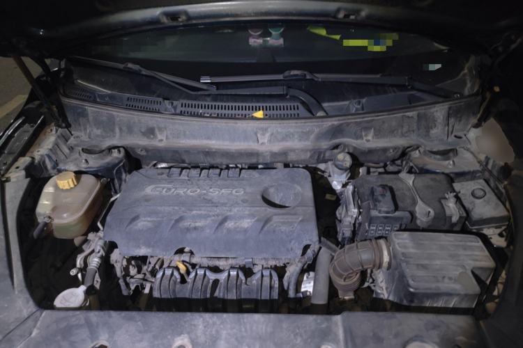 Used Dongfeng Fengon 580 2016 1.8L Manual Comfort Model Engine Bay