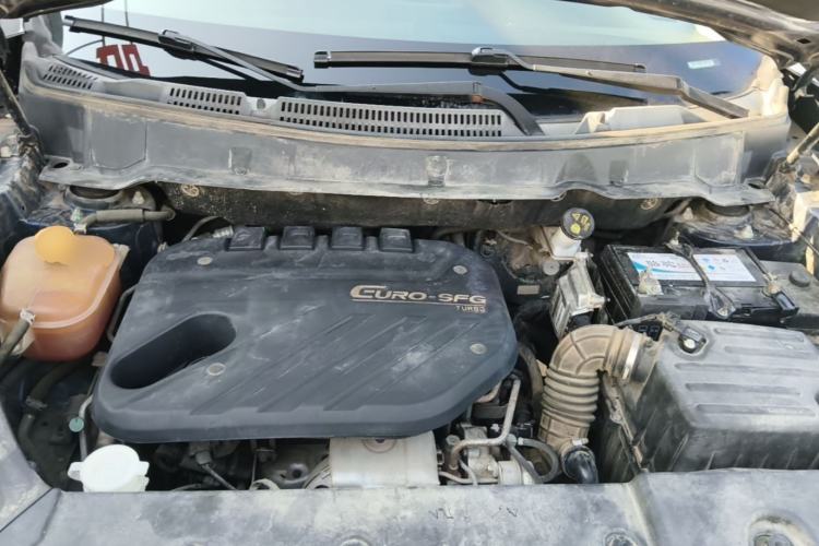 Used Dongfeng Fengon 580 2016 1.5T Manual Luxury Edition Engine Bay